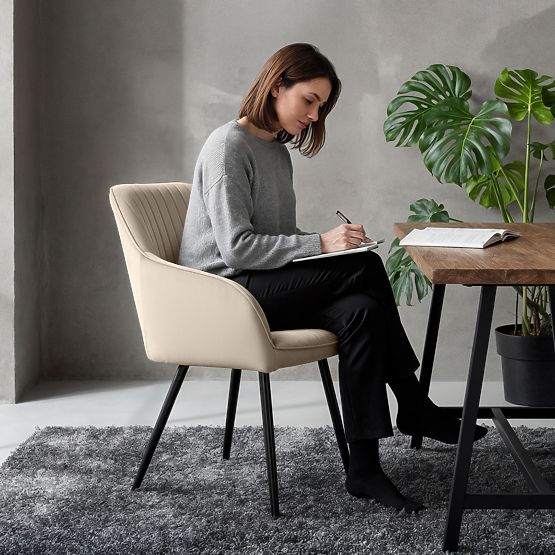 6x Baršunasta tapecirana stolica s prošivanjem Bež FLORENCE Crne noge