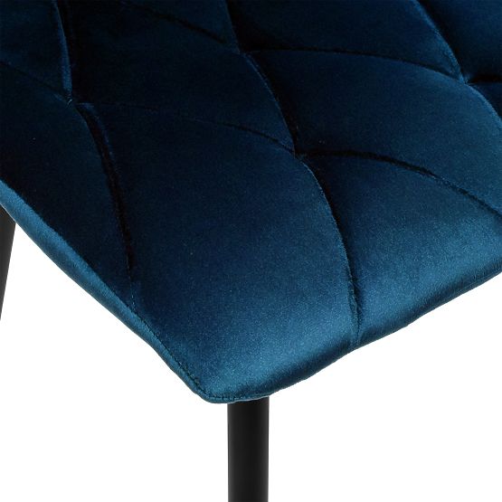 Baršunasta tapecirana stolica Madison plava Velvet