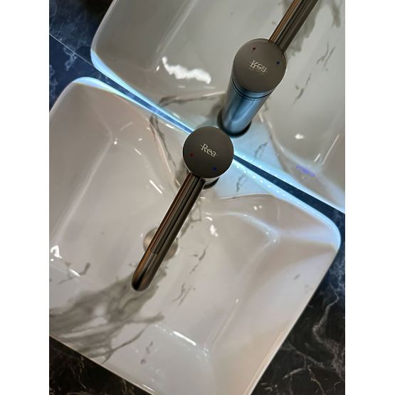 Bezvremenski umivaonik REA Kelly Marmo