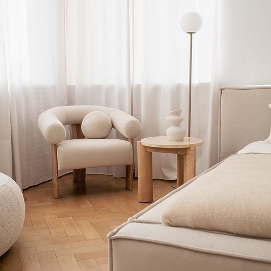 Bočni stolić Medley 50 cm, okrugli, travertin/jasen