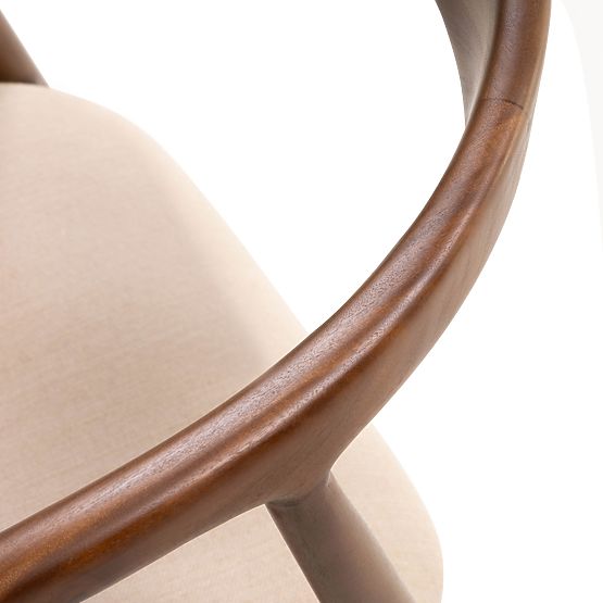 Drvena stolica Ludvika, zaobljena, orah/bež