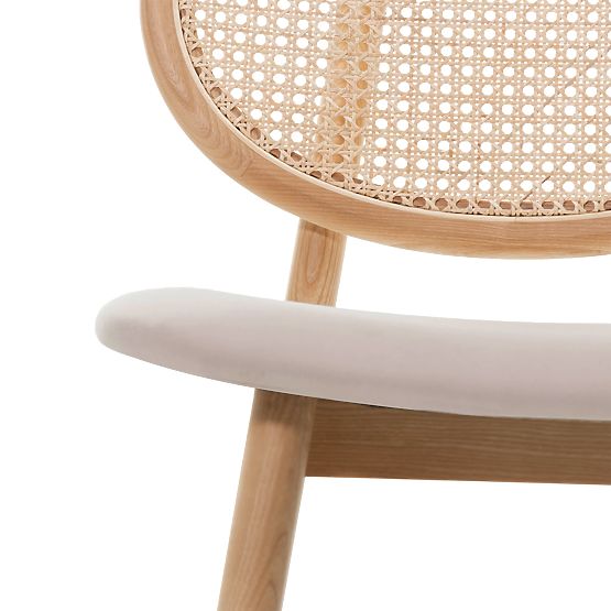 Drvena stolica Monet s bečkim pletivom, ratan, velur, prirodna/svijetlosmeđa