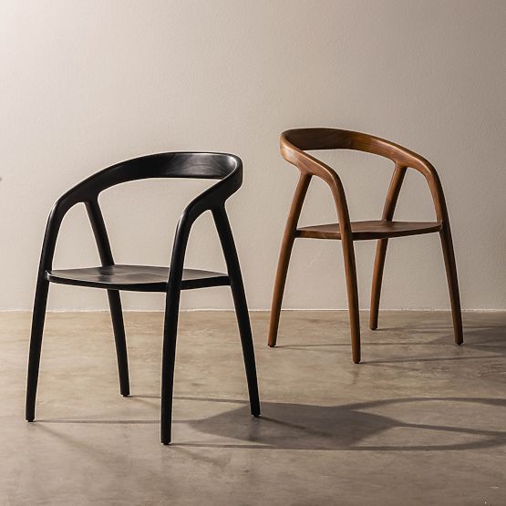 Drvena stolica Sande zaobljena, crna, tikovina