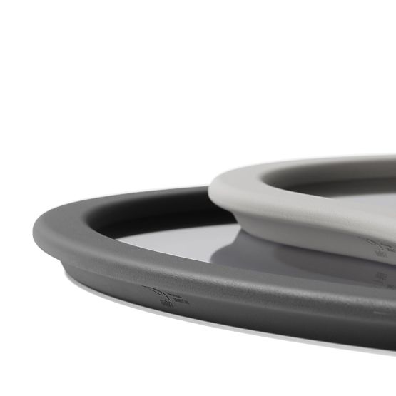 Kuhinjski dodaci nepravilnog oblika HUB boja grafitna stil minimalistički umbra