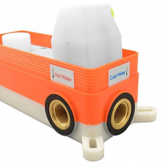 Podžbukna kupaonska slavina Rea Lungo Bakar + Kutija