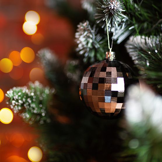 SREBRNE BOŽIĆNE KUGLE 36 KOM 311433C