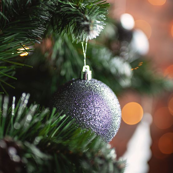 SREBRNE BOŽIĆNE KUGLE 36 KOM 311433C