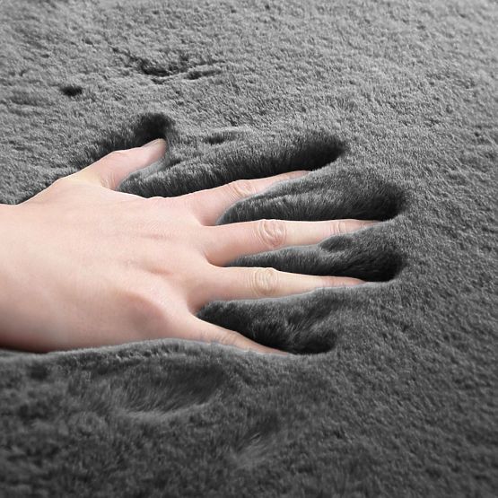 Svilenkasti tepih Rabbit - Tamno sivi