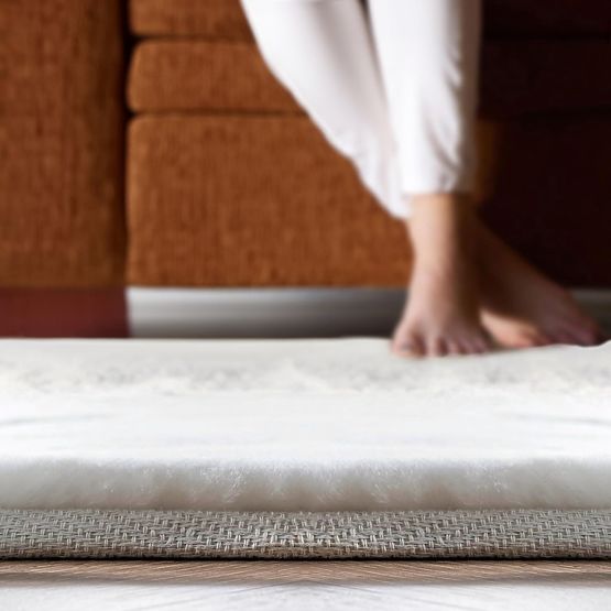 Svilenkasti tepih Rabbit - Tamno sivi