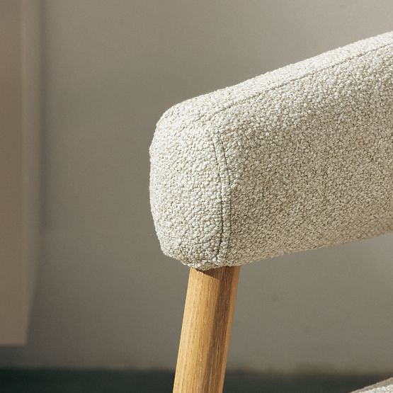 Tapecirana stolica/fotelja Montepulciano, svijetlo bež/hrastovo drvo, zaobljena