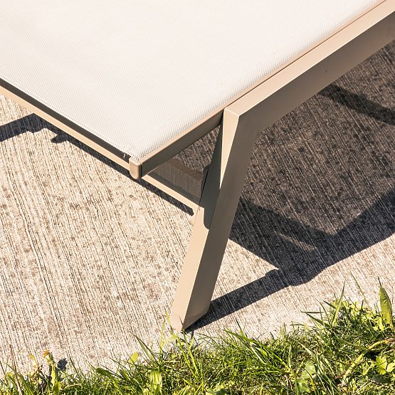 Vrtni ležaljka Shelly podesiva, aluminijska, bež