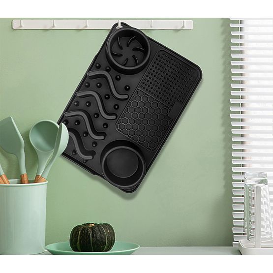 ZELENA PODLOGA ZA LIZANJE KOJA USPORAVA HRANJENJE