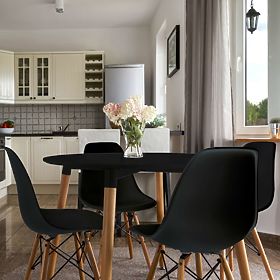 Moderna stolica Paris DSW crna