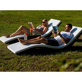 Set ležaljki sa stolom SUCCESSO od sivog tehnoratana