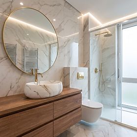 Umivaonik preko vrha Rea Linda Lava Pater, Rea